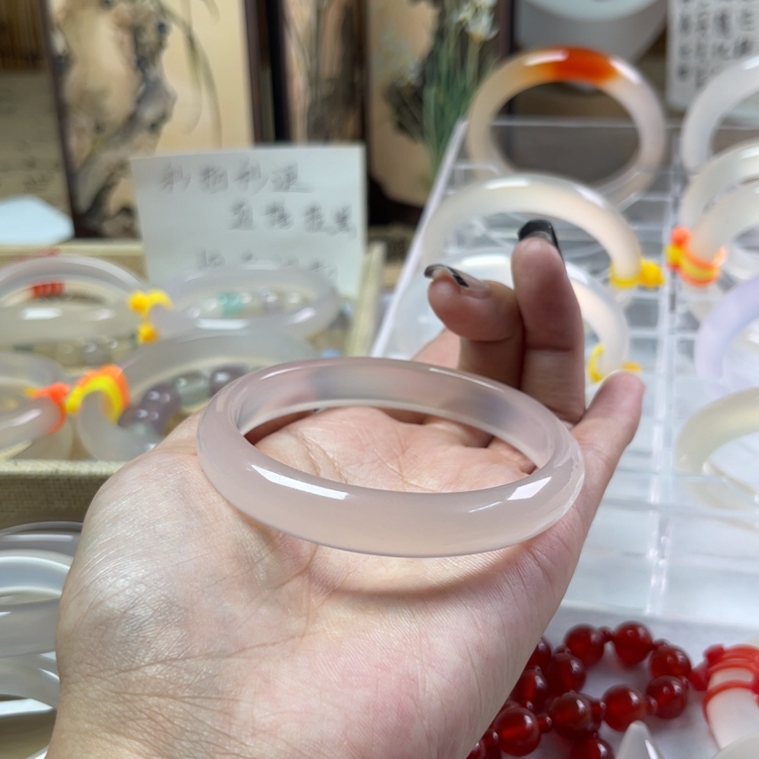 临***.玛瑙/玉髓未镶嵌手镯