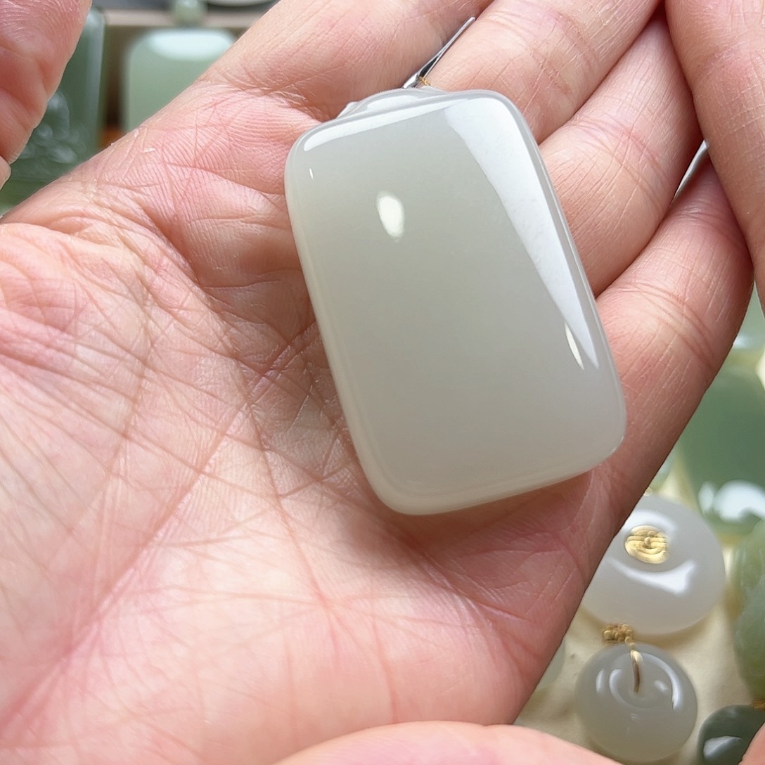 和田玉挂件未镶嵌