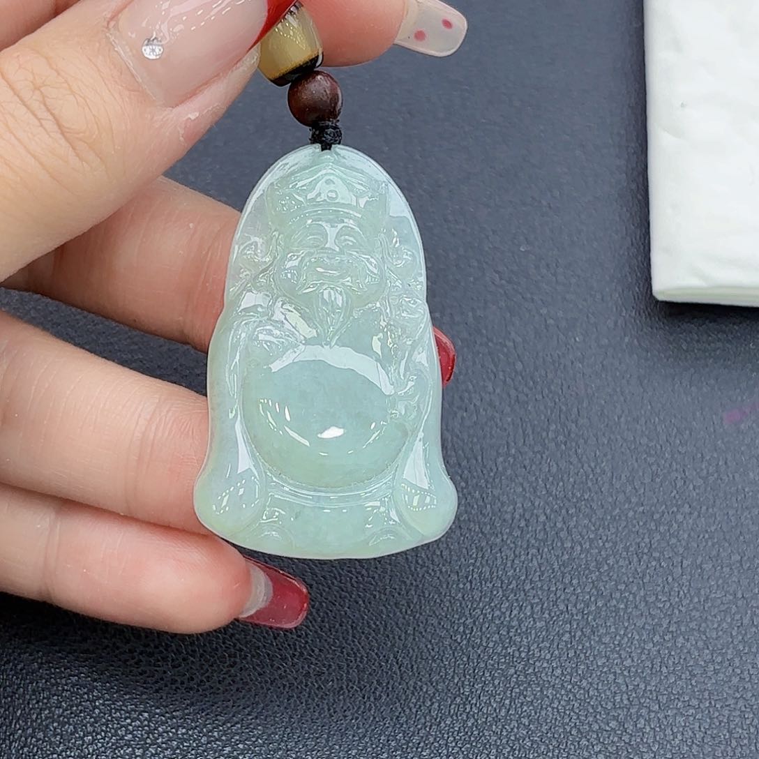 翡翠颈饰未镶嵌财神爷