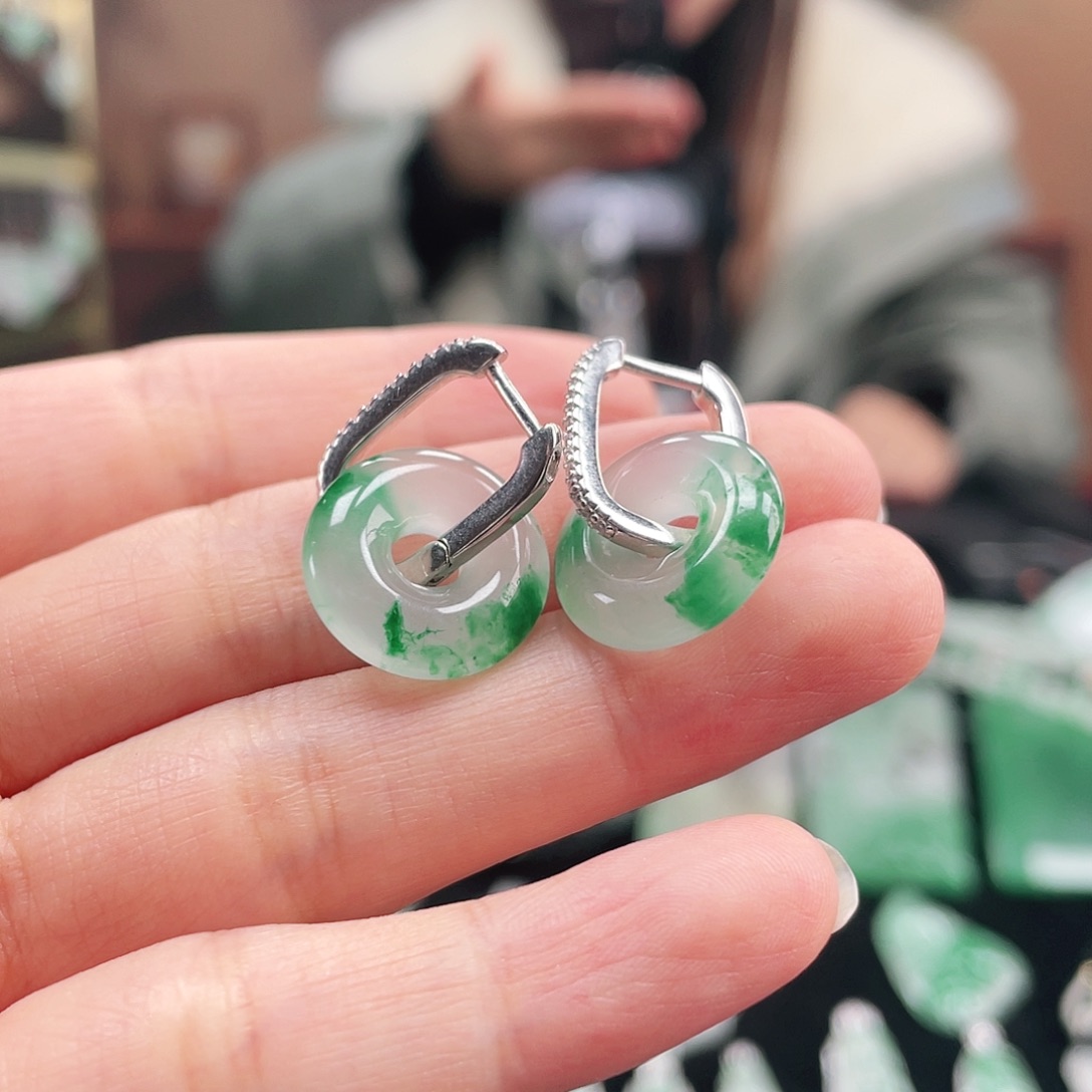 薇***呀石英质玉未镶嵌吊坠(不含链)