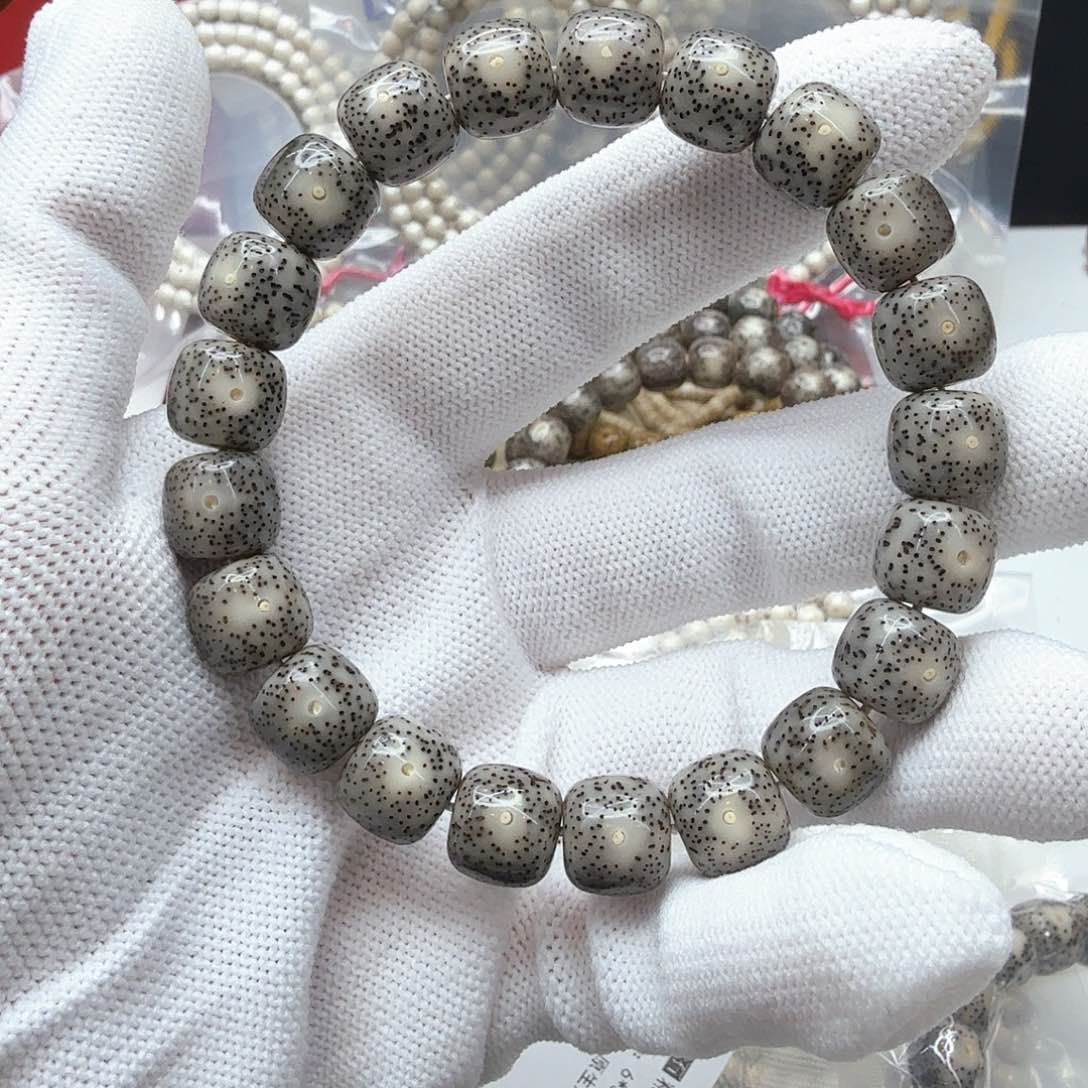 星月菩提吊坠1黑玻璃11左右