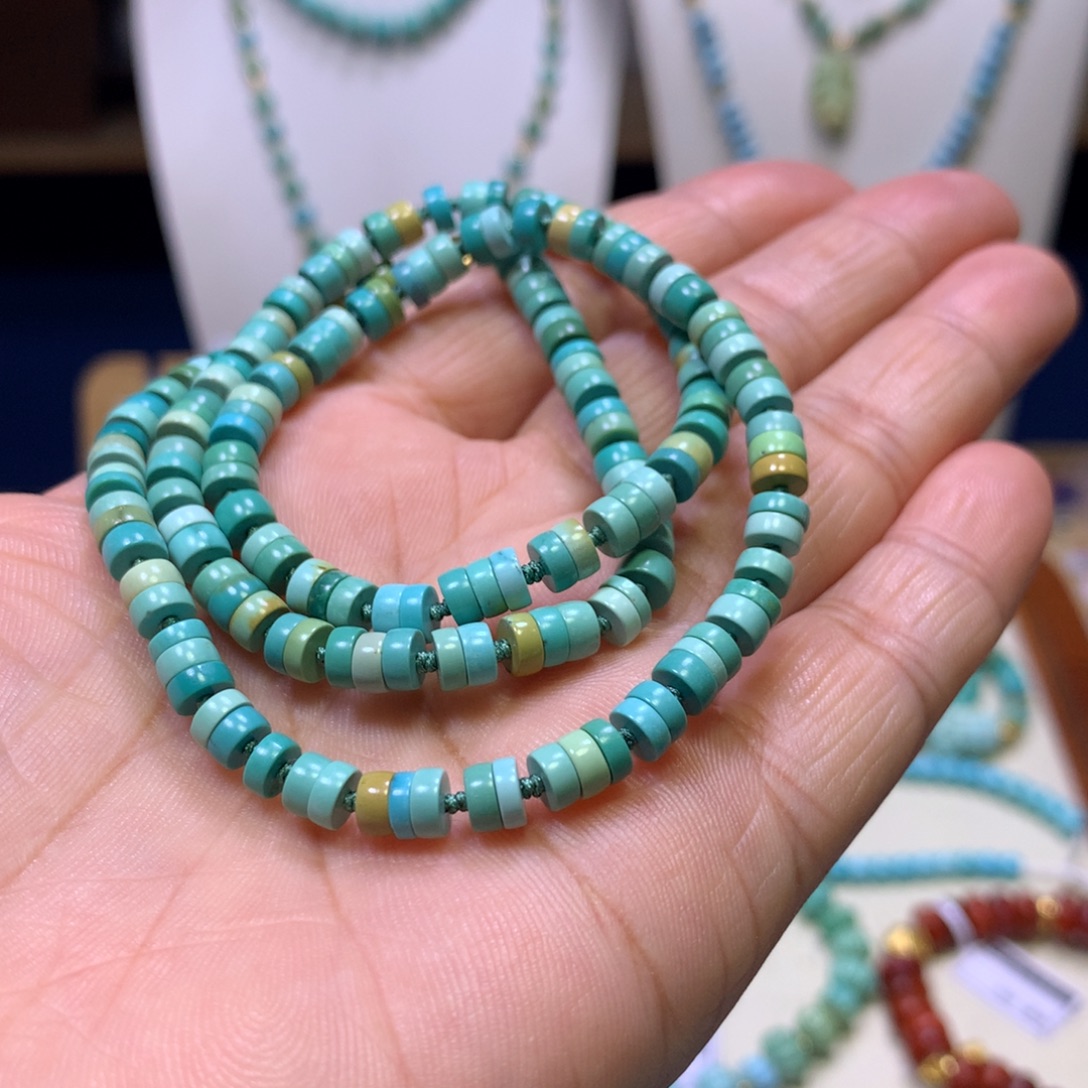 绿松石18K金镶嵌锁骨