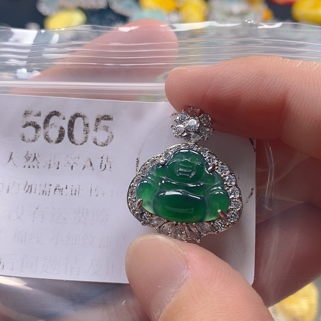 吊坠(不含链)未镶嵌翡翠