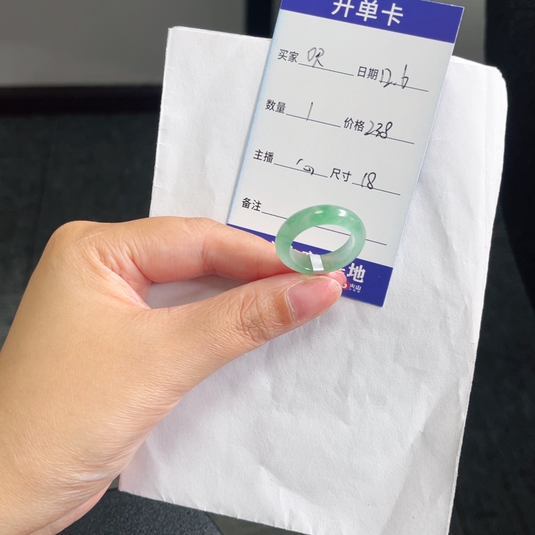 未镶嵌石英质玉戒圈o*
