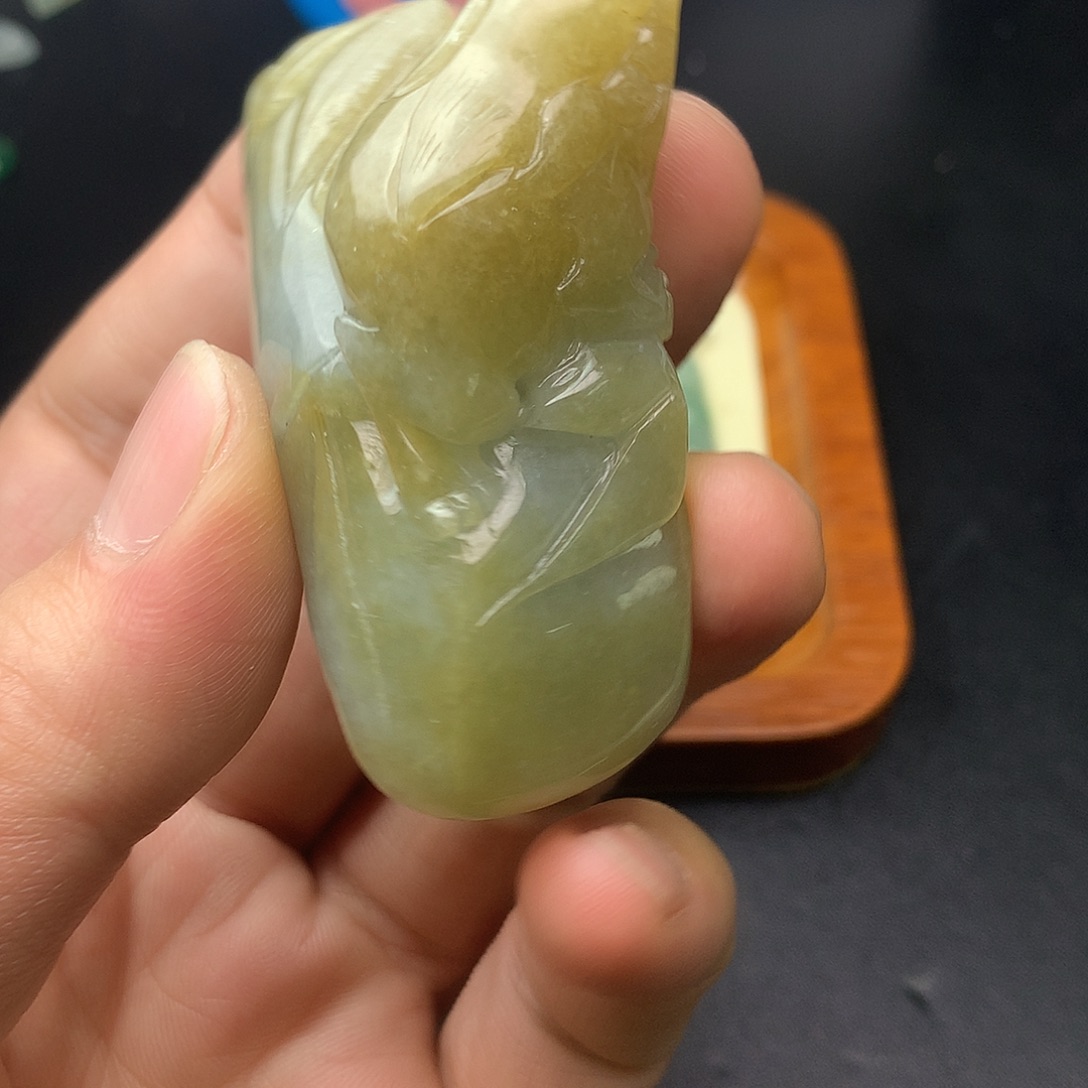 翡翠未镶嵌颈饰翡翠首饰和翡翠珠宝