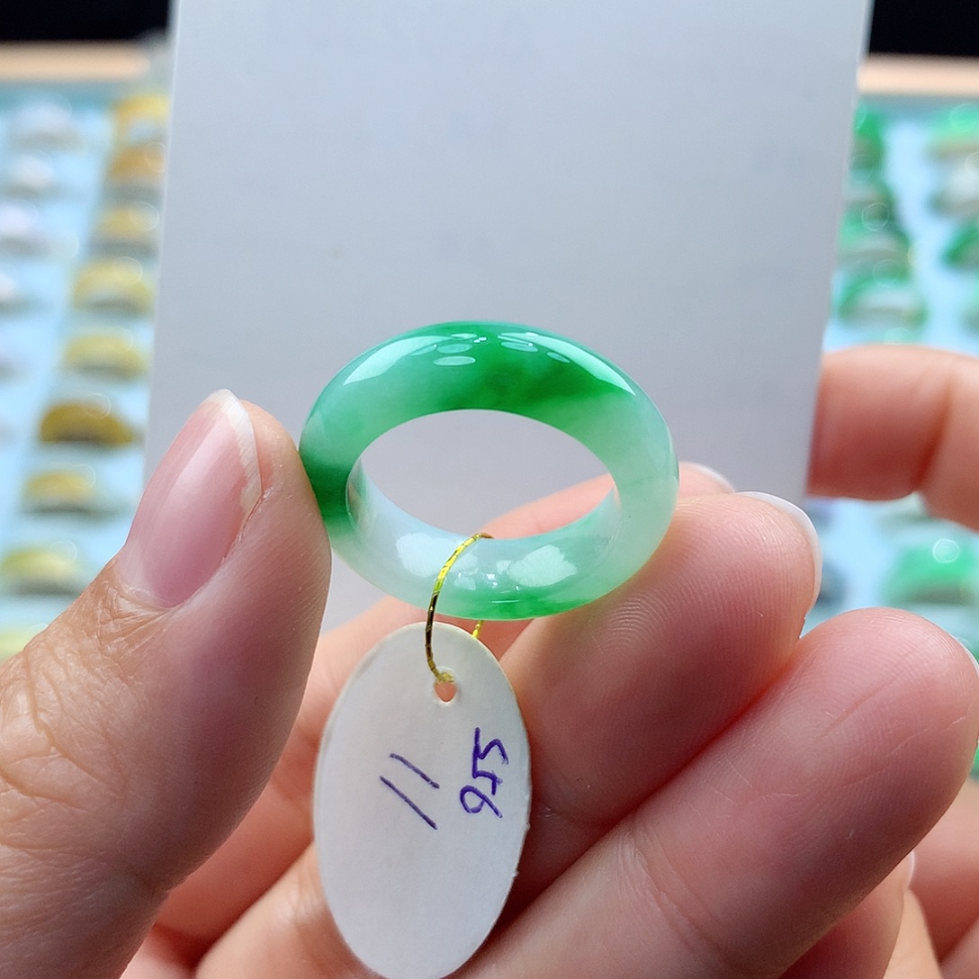 翡翠戒指未镶嵌11圈