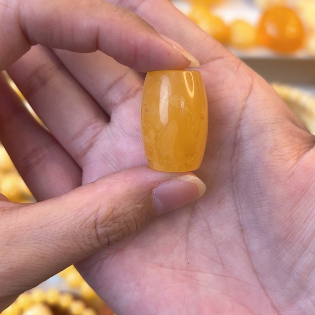 琥珀颈饰未镶嵌蜜蜡