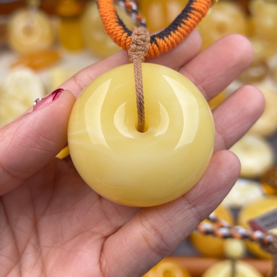 琥珀颈饰未镶嵌纯天然琥珀蜜蜡无优化