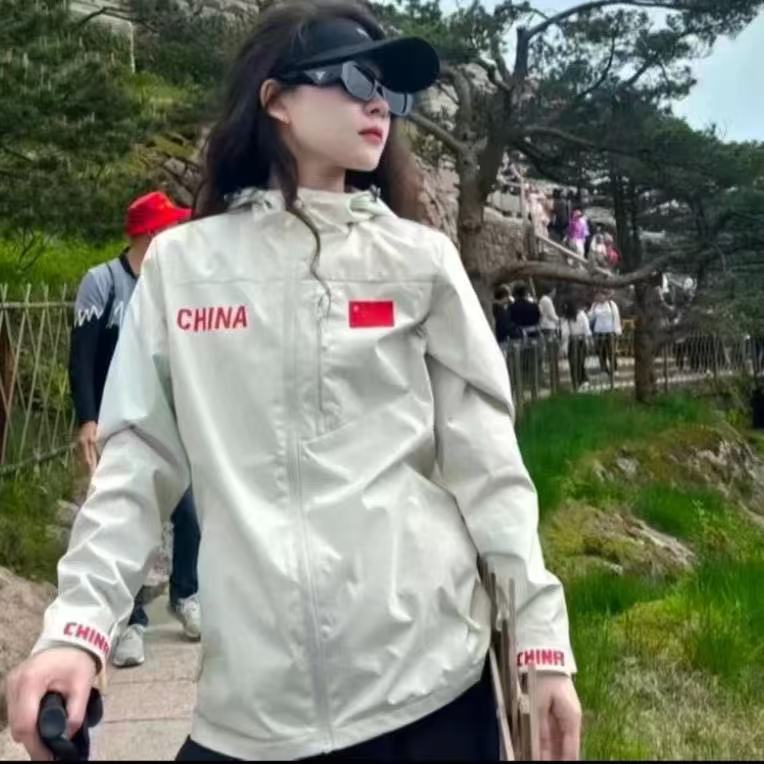 国风秋季新款情侣冲锋衣男女户外登山国家队训练服防风防水外套潮