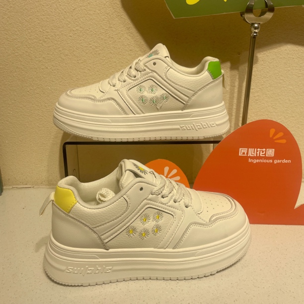 2025春季时尚新款小白鞋厚底增高百搭舒适潮流休闲板鞋