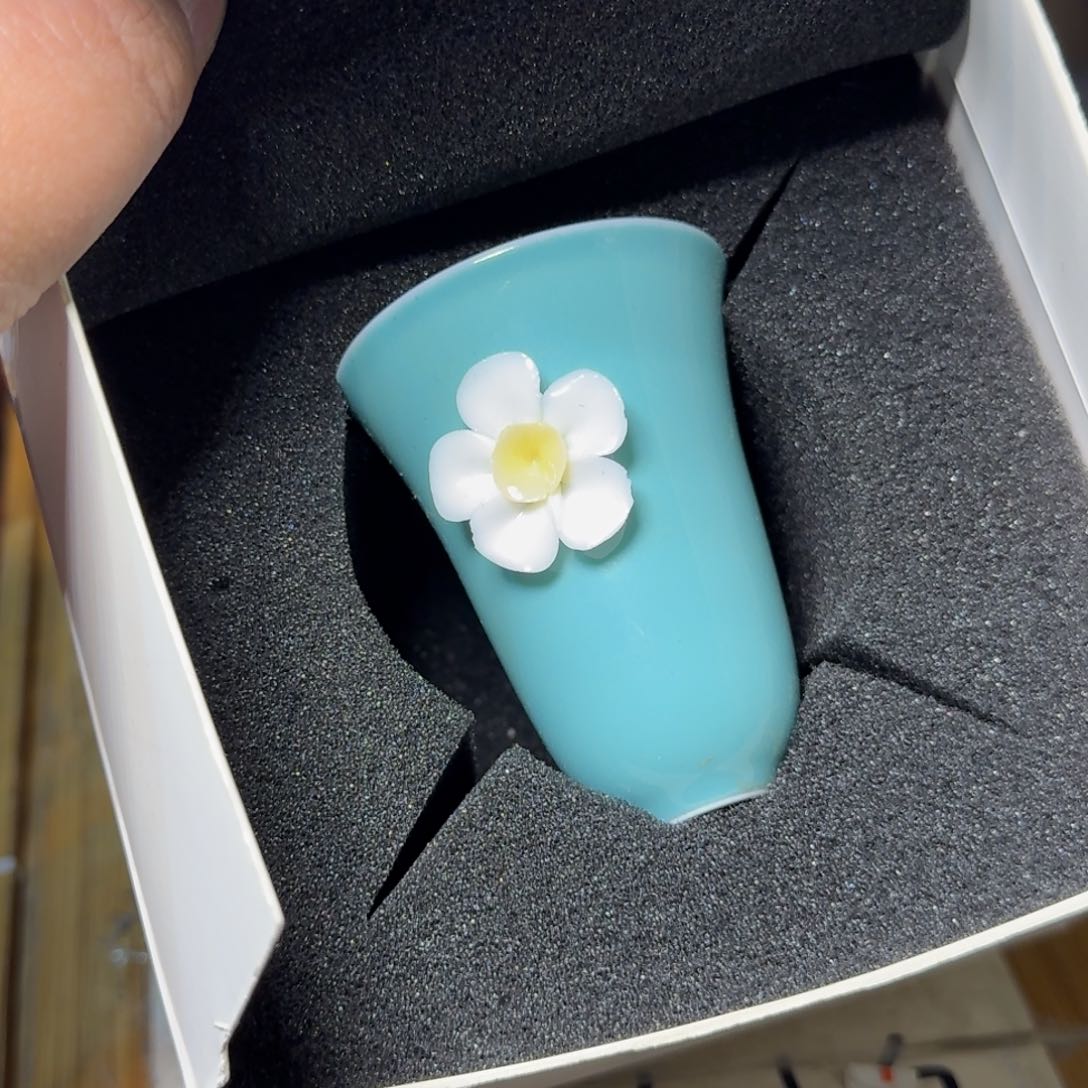 微瑕疵介意勿拍陶瓷器皿M714