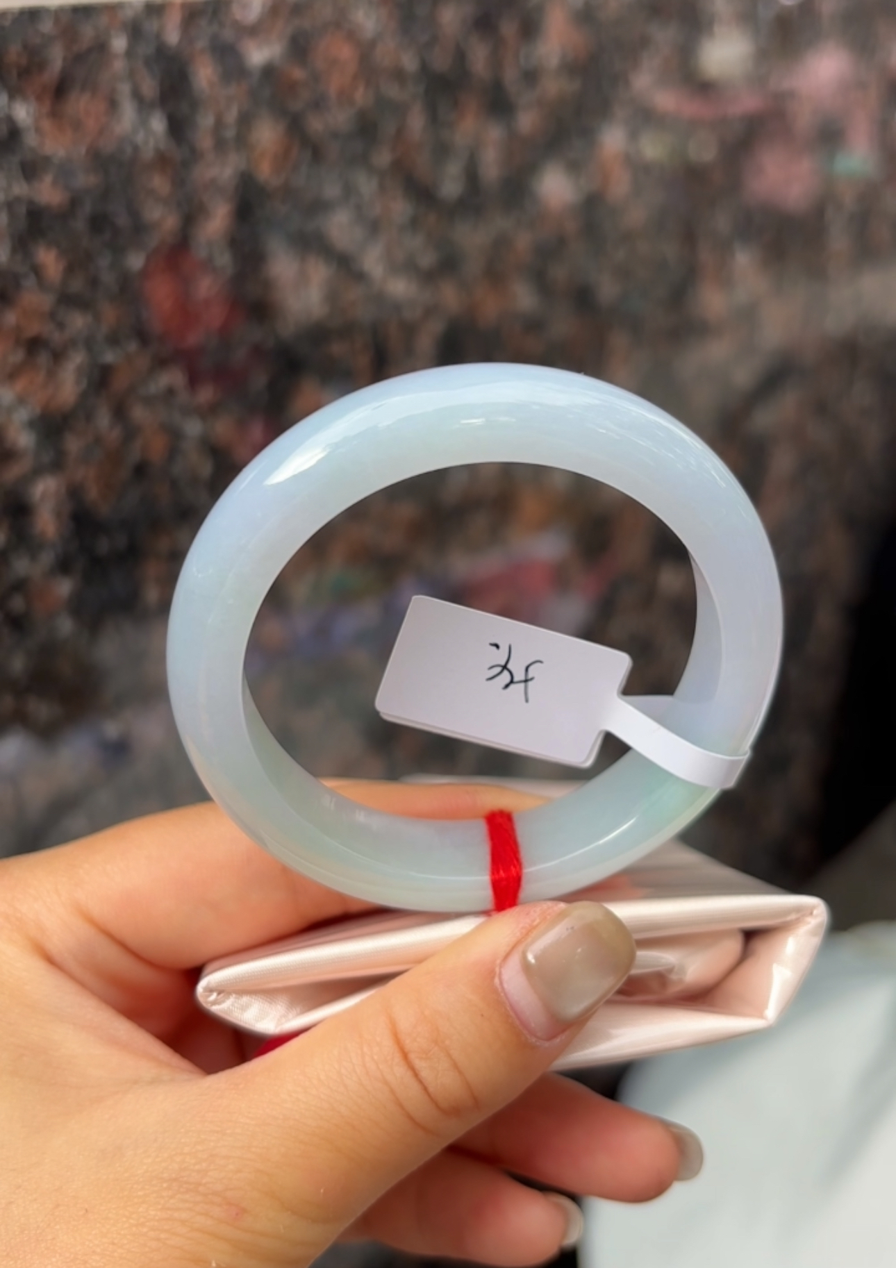 F（上新）推荐冰胶淡春彩正圈五十四圈翡翠a货手镯