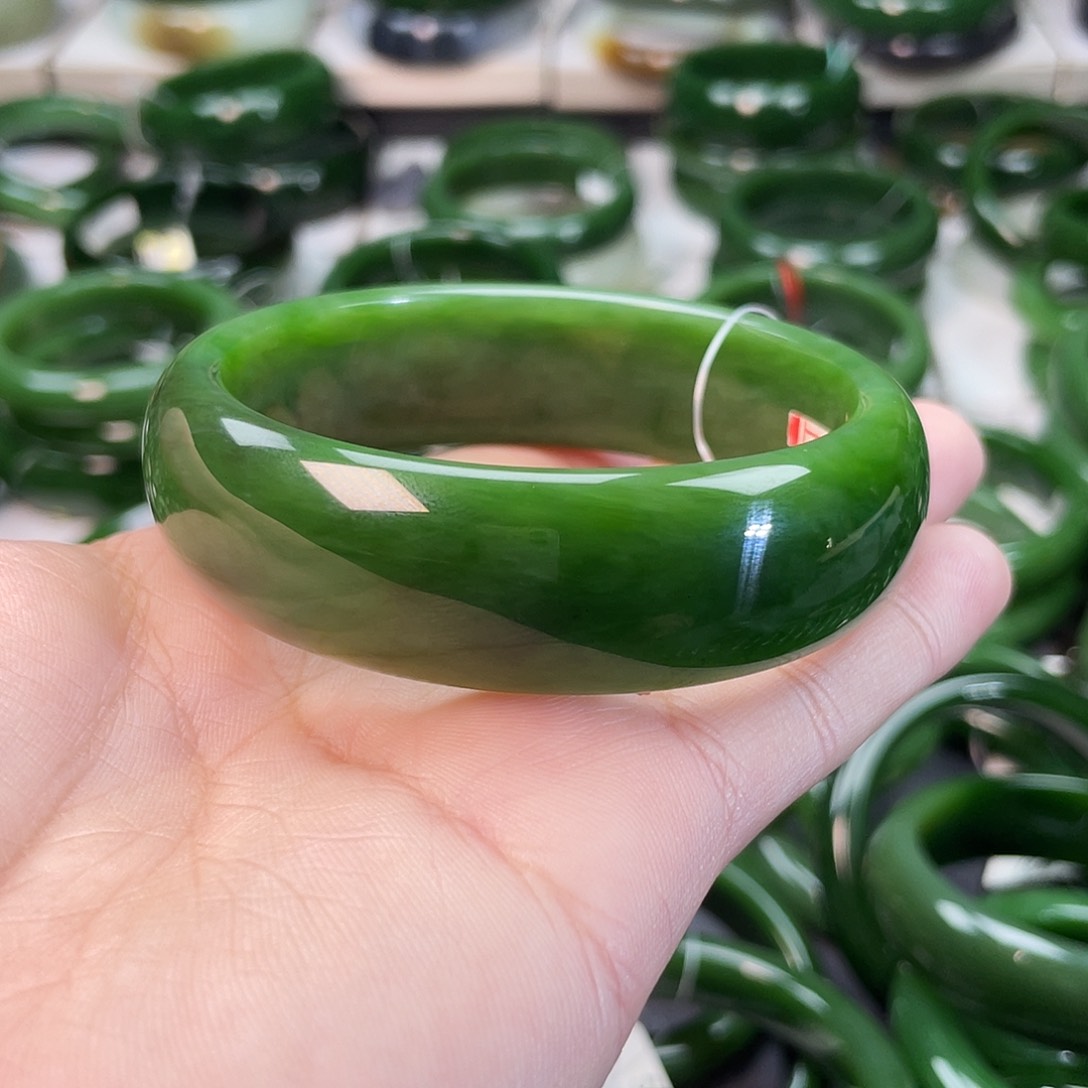 和田玉（碧玉）手镯未镶嵌