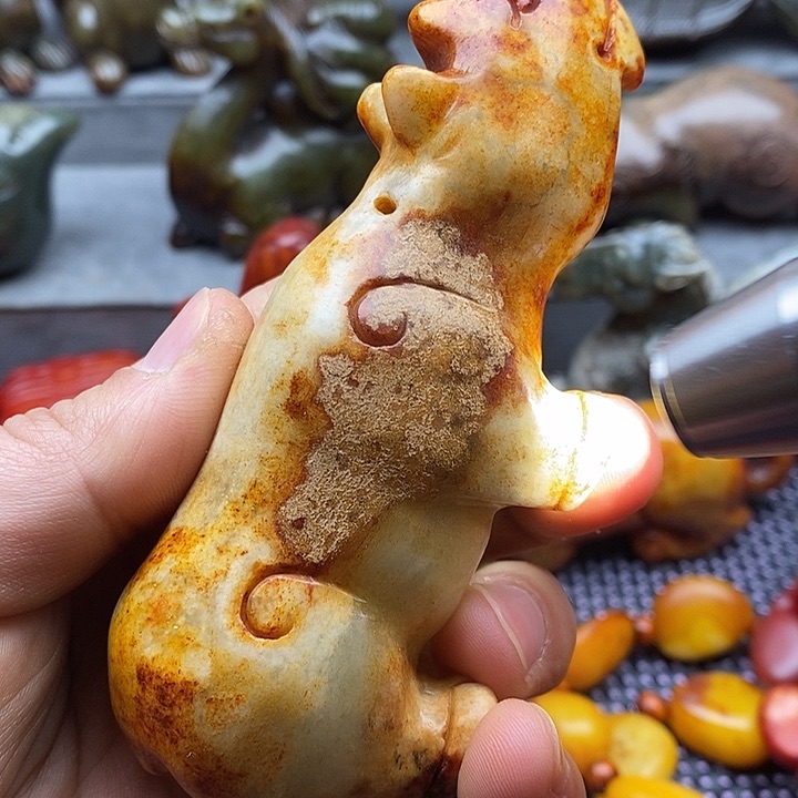 未镶嵌蛇纹石玉颈饰