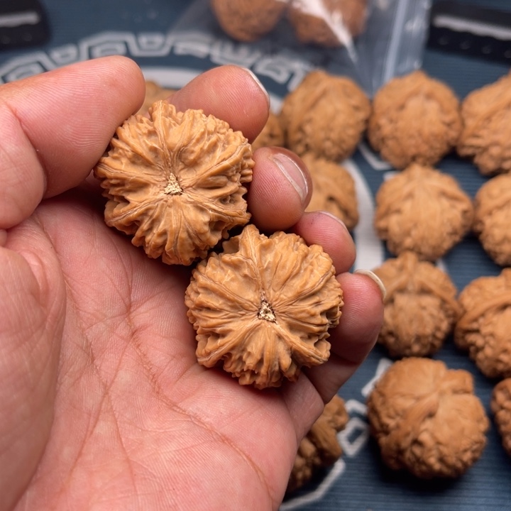 文玩核桃吊坠男*号三棱