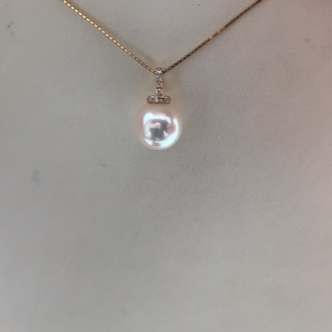 18K金镶嵌海水珍珠吊坠(赠链)8-8.5mm ak奶嘴