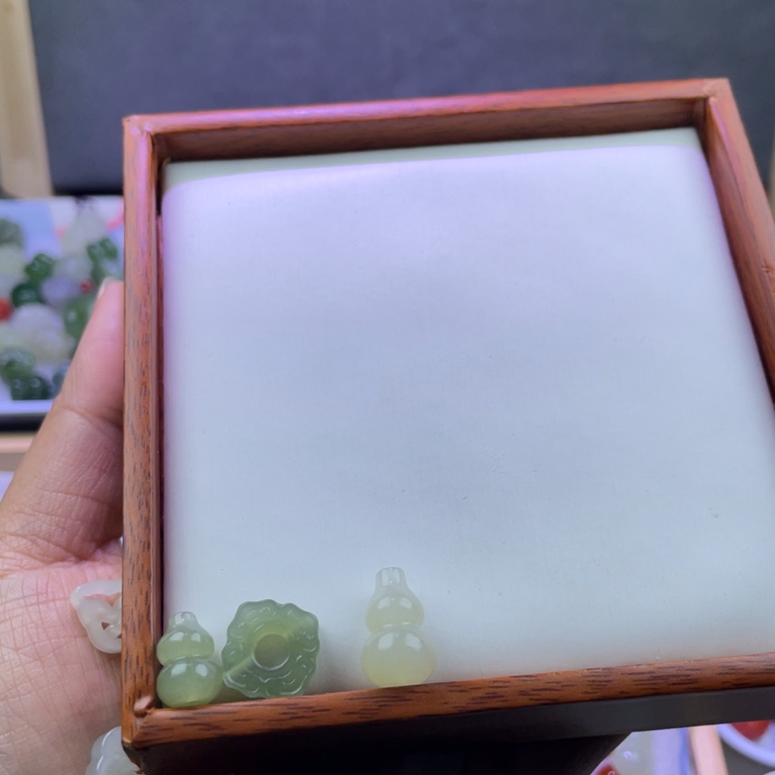 和田玉配饰未镶嵌