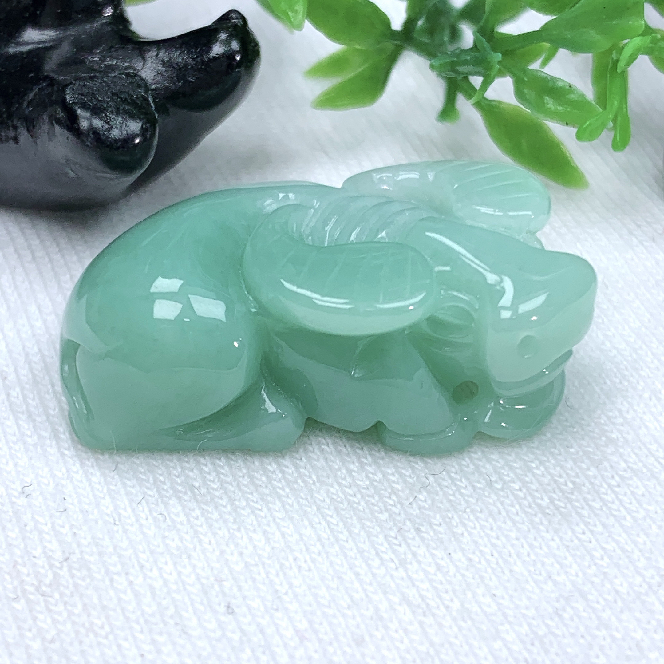天然缅甸翡翠A货满绿生肖牛扭转乾坤吊坠挂件29.3−17.6−10.2mm