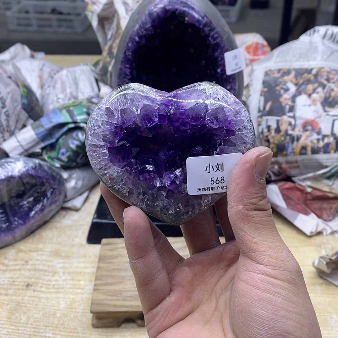 未镶嵌水晶大型摆件（非配饰）