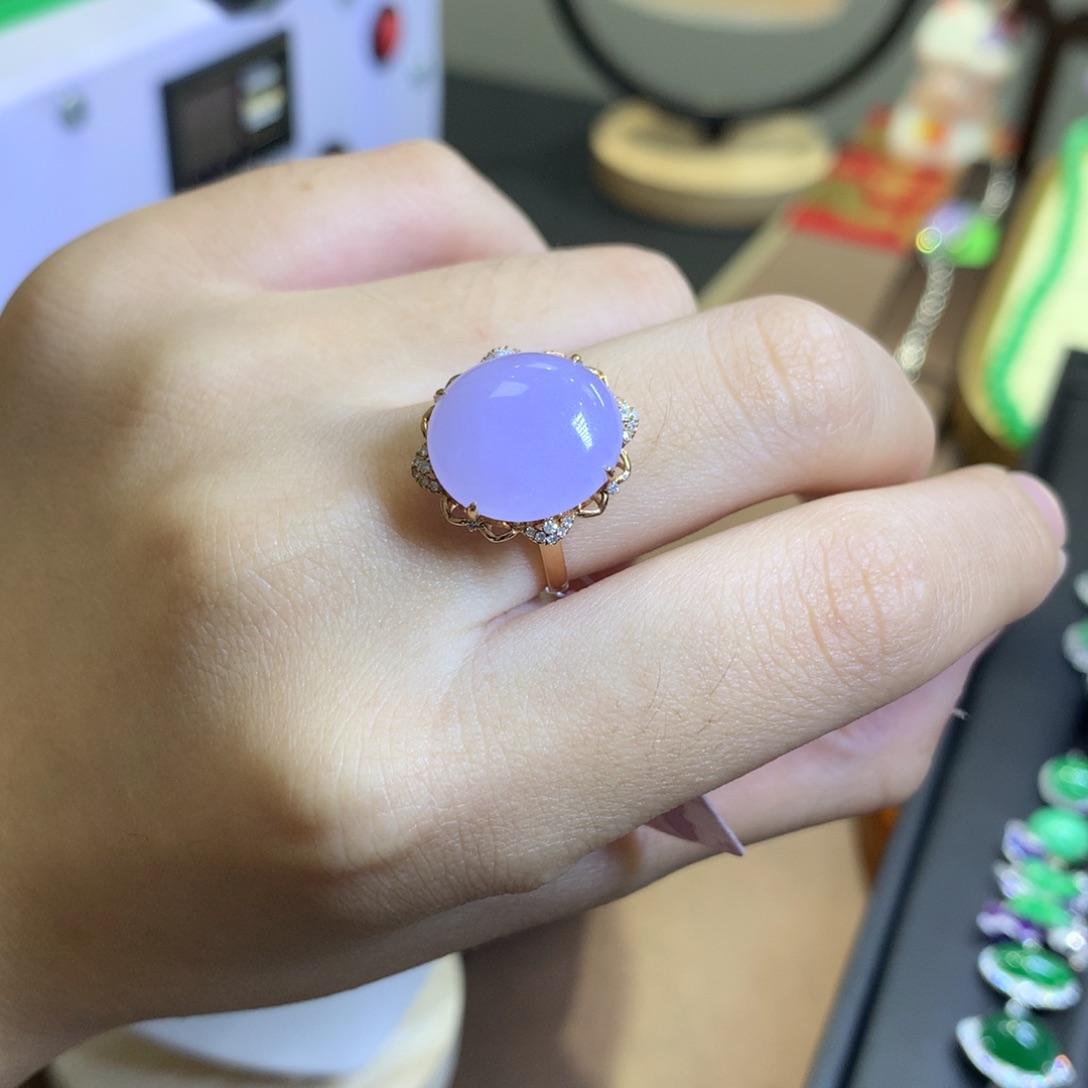 翡翠18K金镶嵌颈饰翡翠