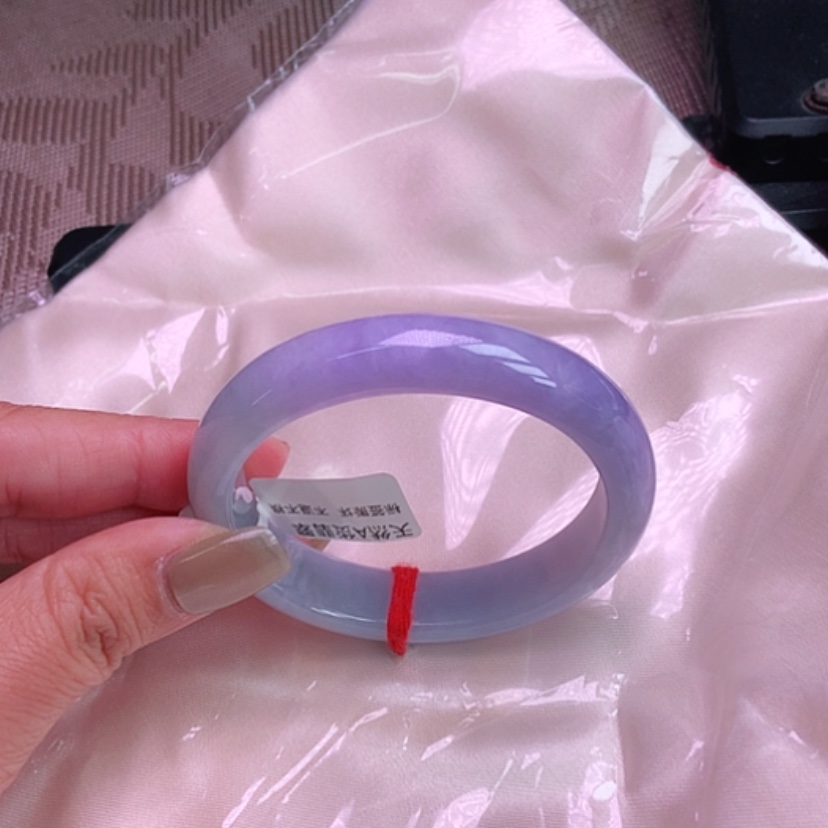 【闪购商品】翡翠手镯未镶嵌贵妃，