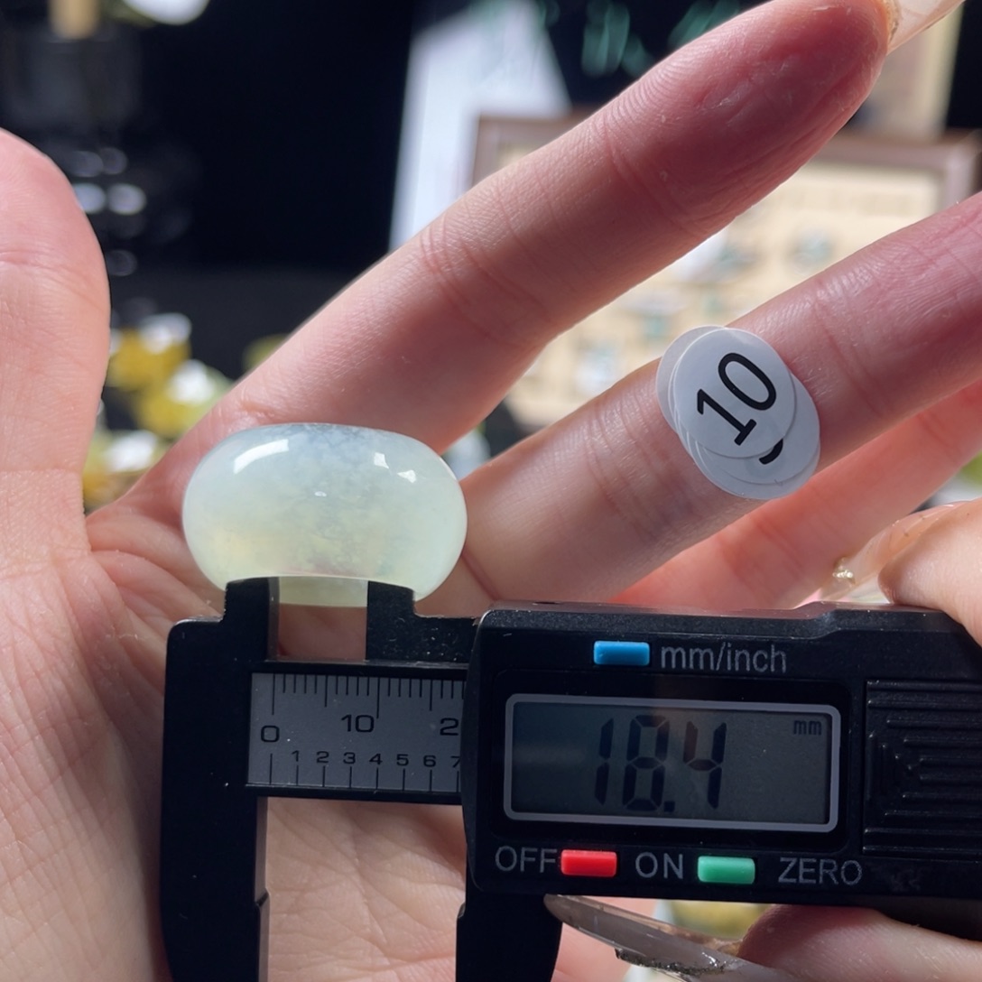 蛇纹石玉未镶嵌戒指