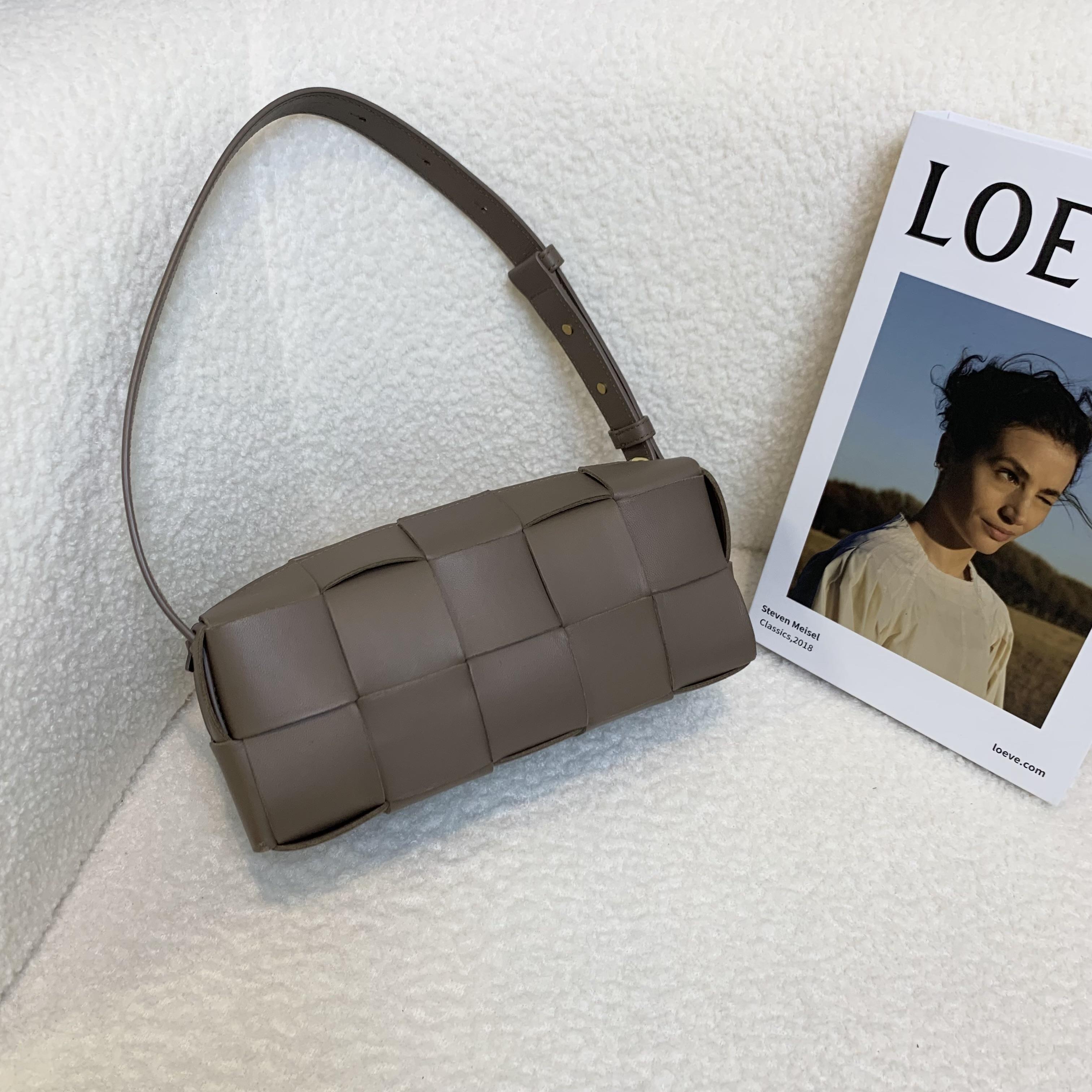 99新 BOTTEGA VENETA/葆蝶家 壹臻/巧克力色小号编织包/89006543