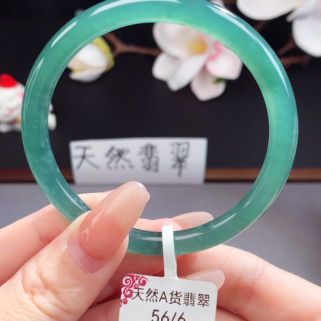 翡翠手镯（圆镯）未镶嵌