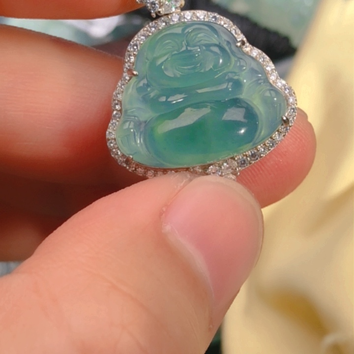 翡翠颈饰未镶嵌4，