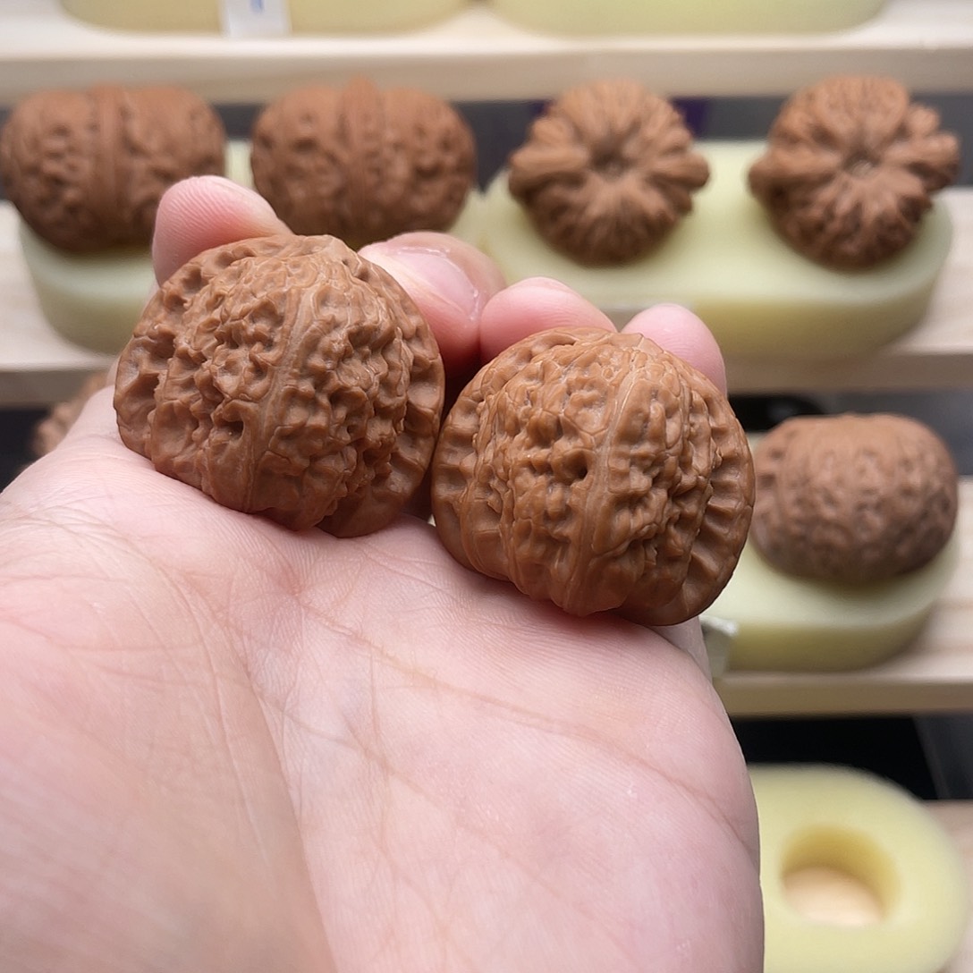 吊坠文玩核桃34全品白狮子