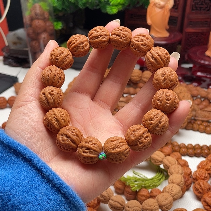 L***V桃核手串西瓜纹精八楞