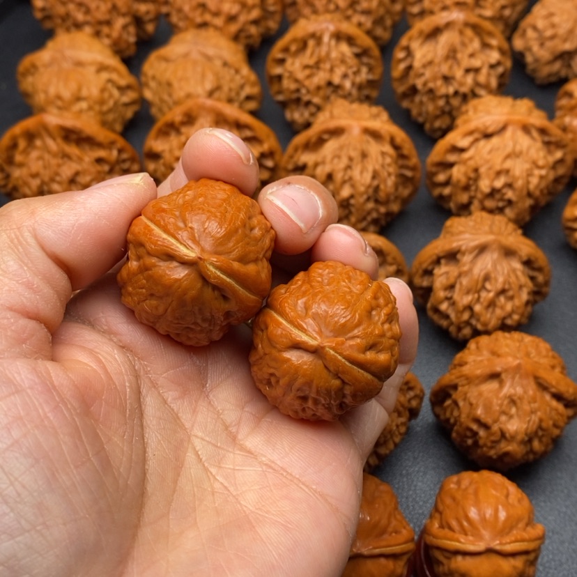 【闪购商品】文玩核桃把件B****哥核桃