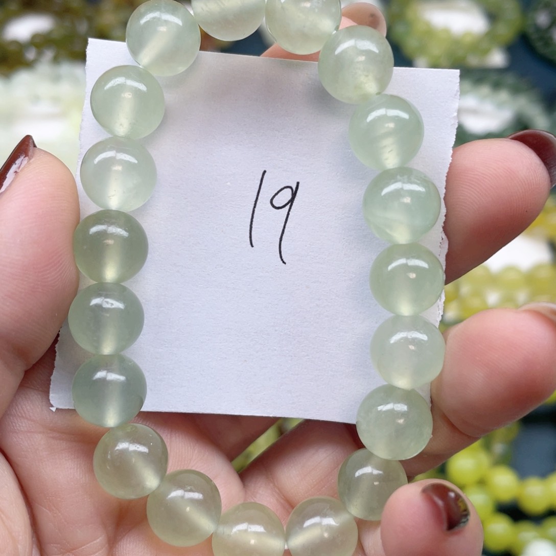 未镶嵌蛇纹石玉手链