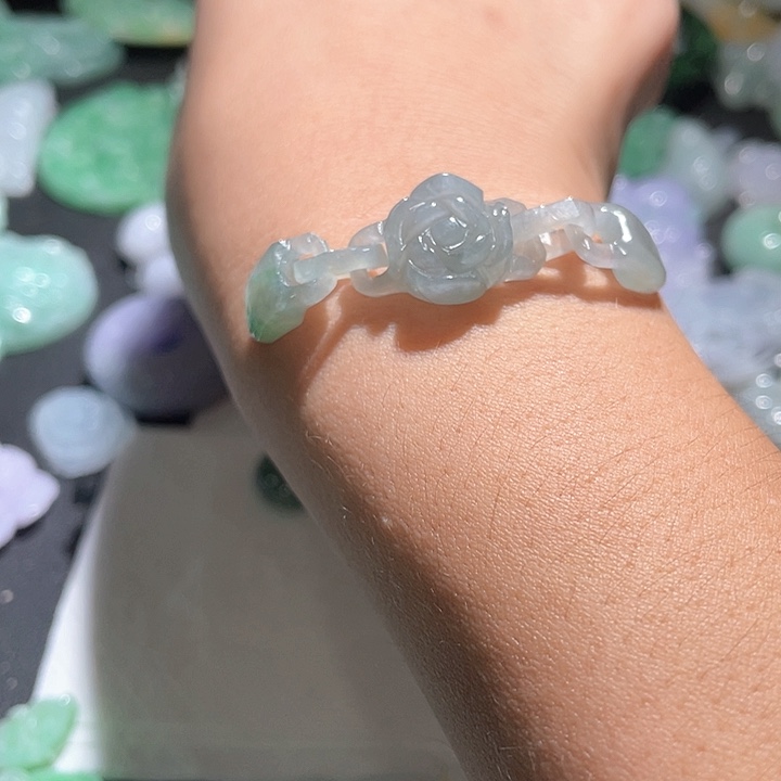 颈饰未镶嵌翡翠天