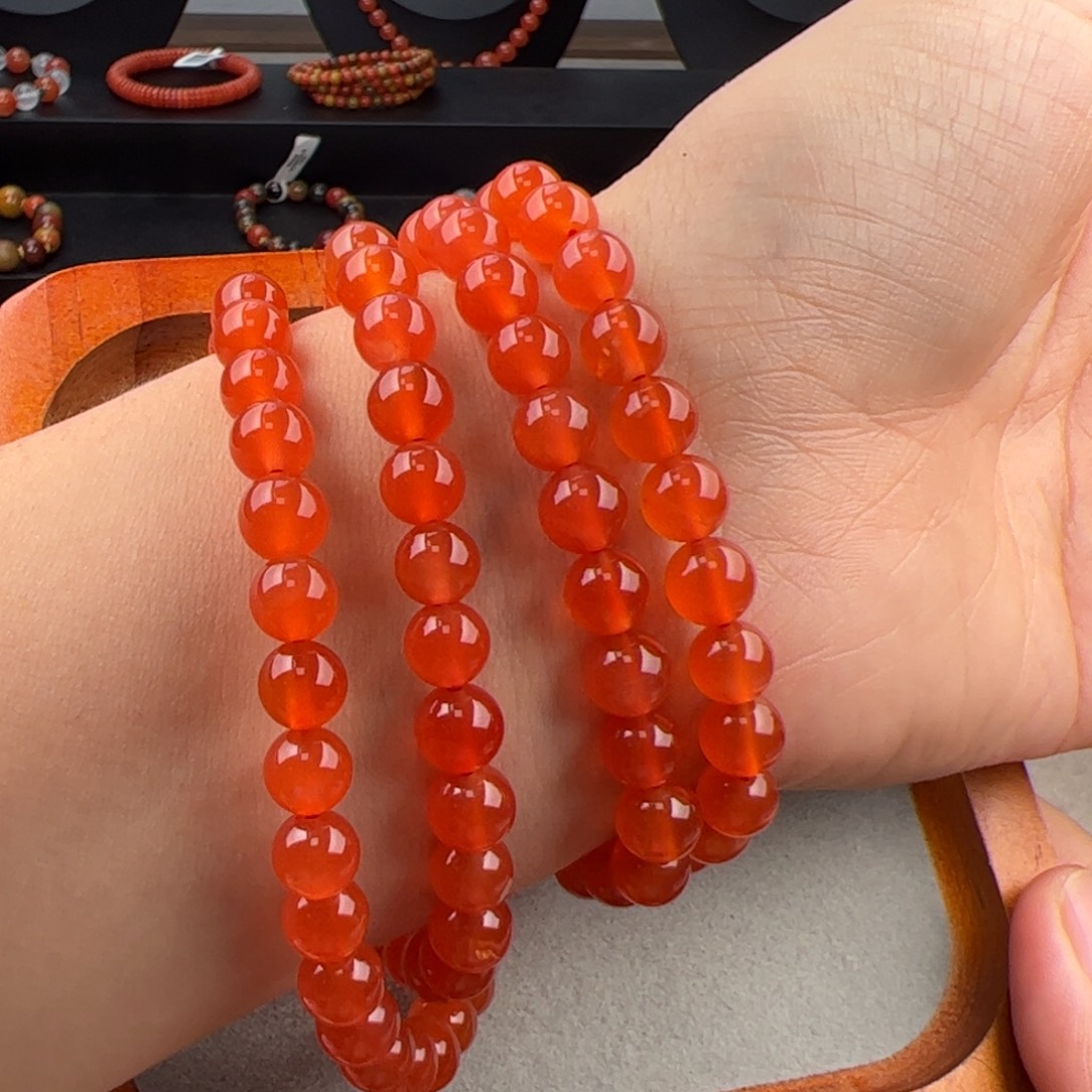 南红玛瑙（保山典藏红荧光长链7+）未镶嵌