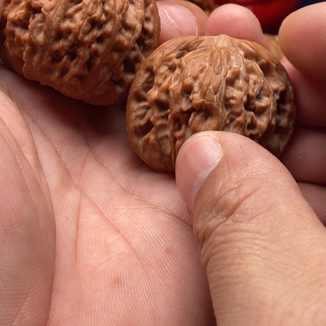 兔***子木质类磨盘狮子头文玩