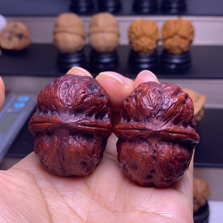 文玩核桃把件七彩玉罗汉地闷52