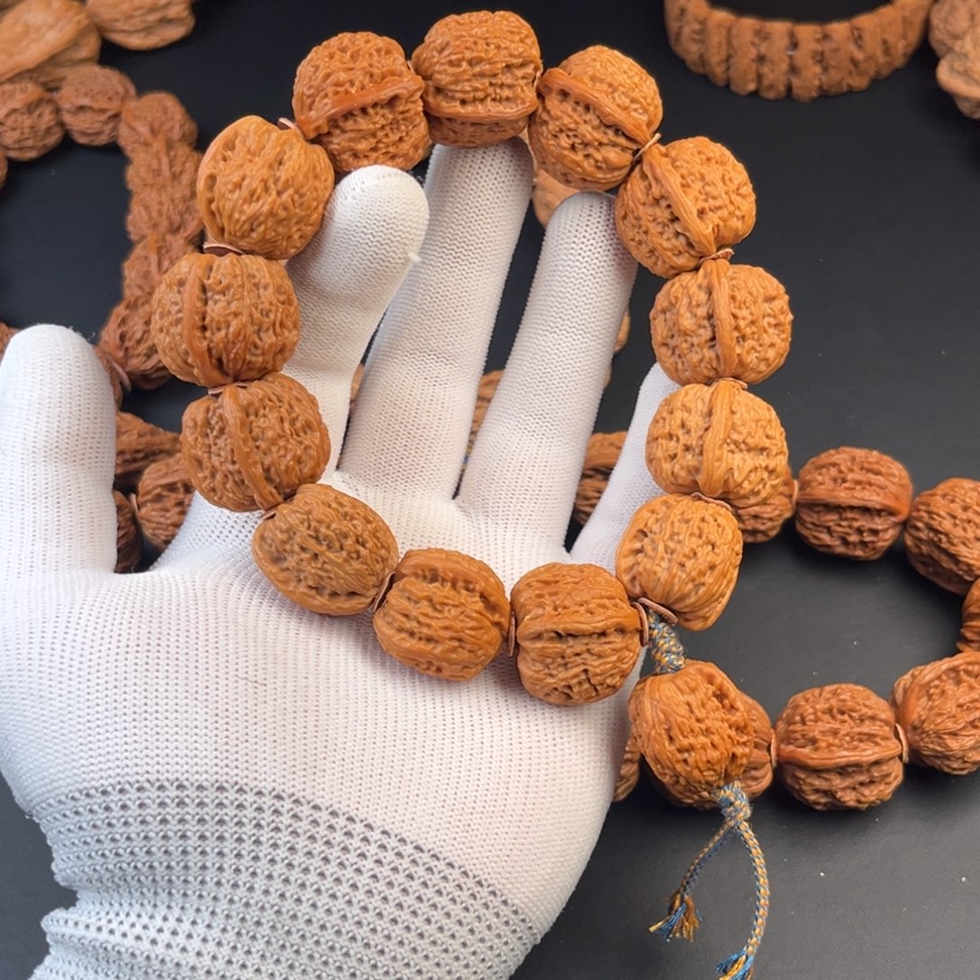 随***欲吊坠文玩核桃白狮子核桃