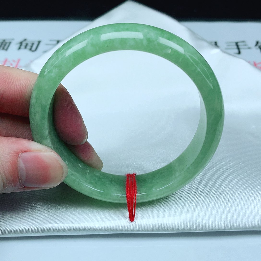 翡翠手镯未镶嵌圈54