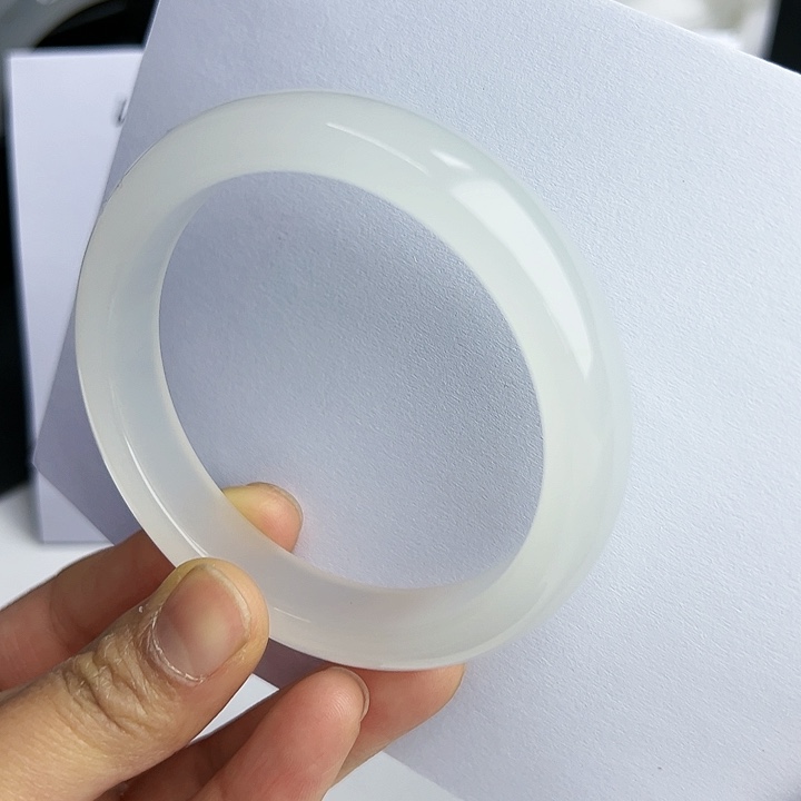 【闪购商品】石英质玉手镯未镶嵌