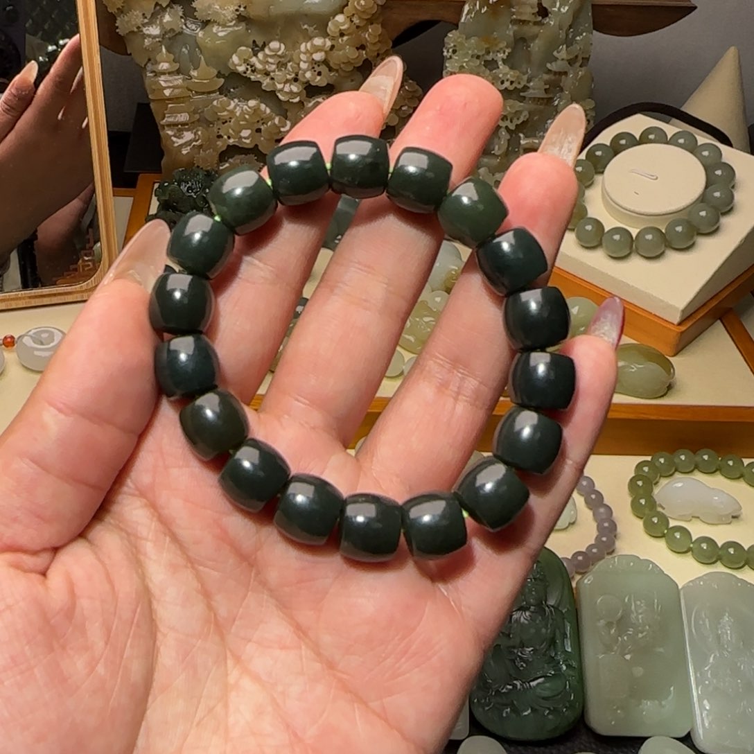 和田玉颈饰未镶嵌