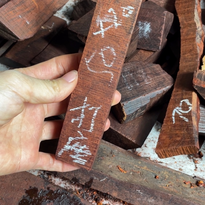 `***光檀香紫檀（小叶紫檀）