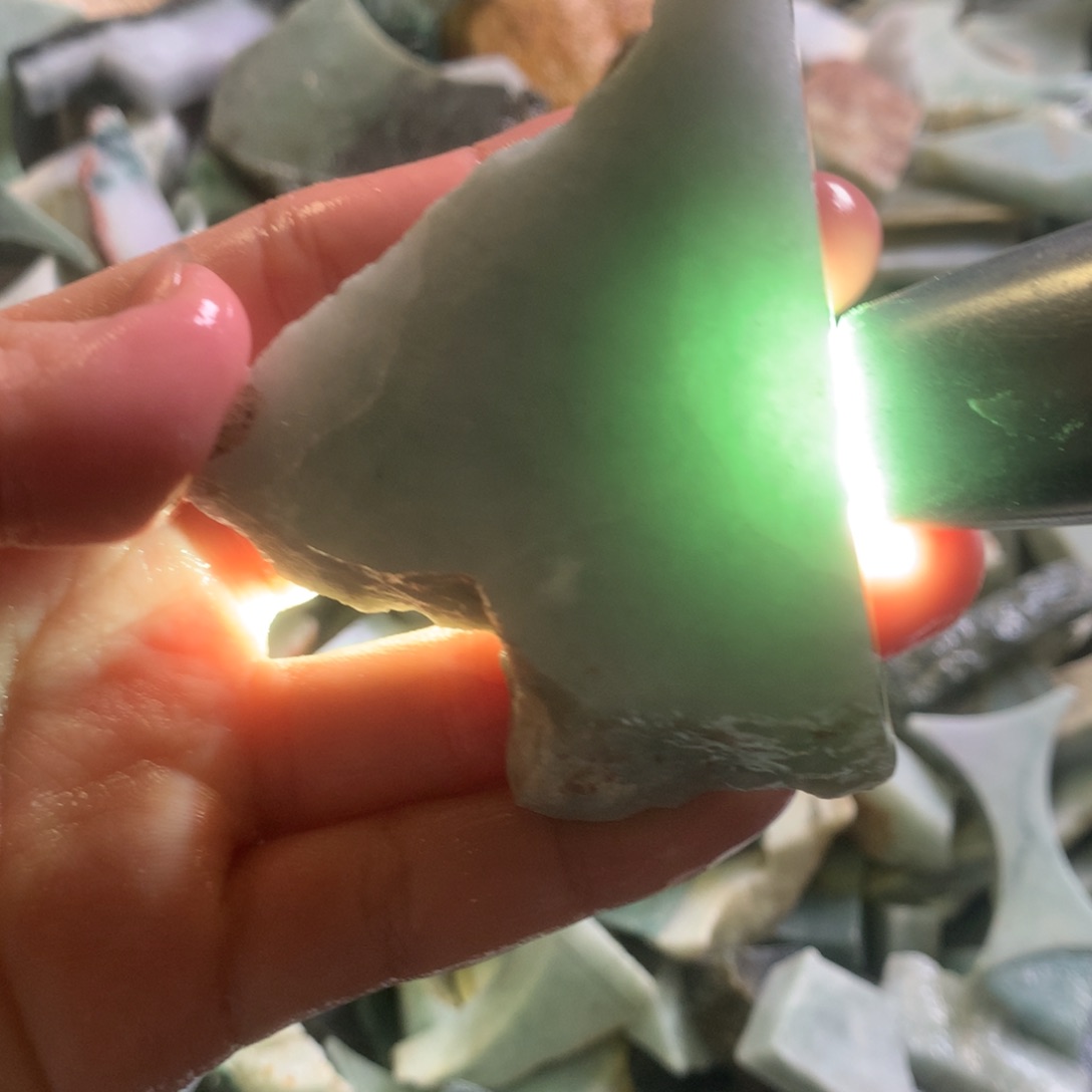 翡翠颈饰未镶嵌缅甸翡翠