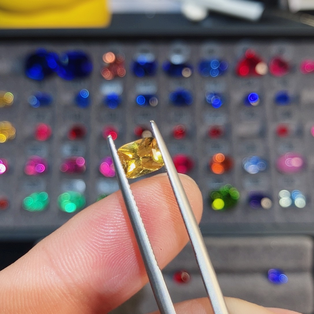 蓝宝石裸石未镶嵌1.09克拉