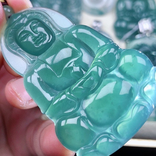 【闪购商品】翡翠颈饰未镶嵌天然翡翠