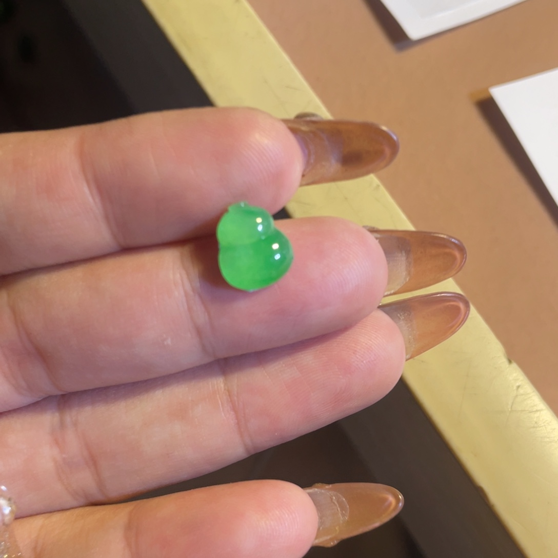 翡翠颈饰未镶嵌葫芦