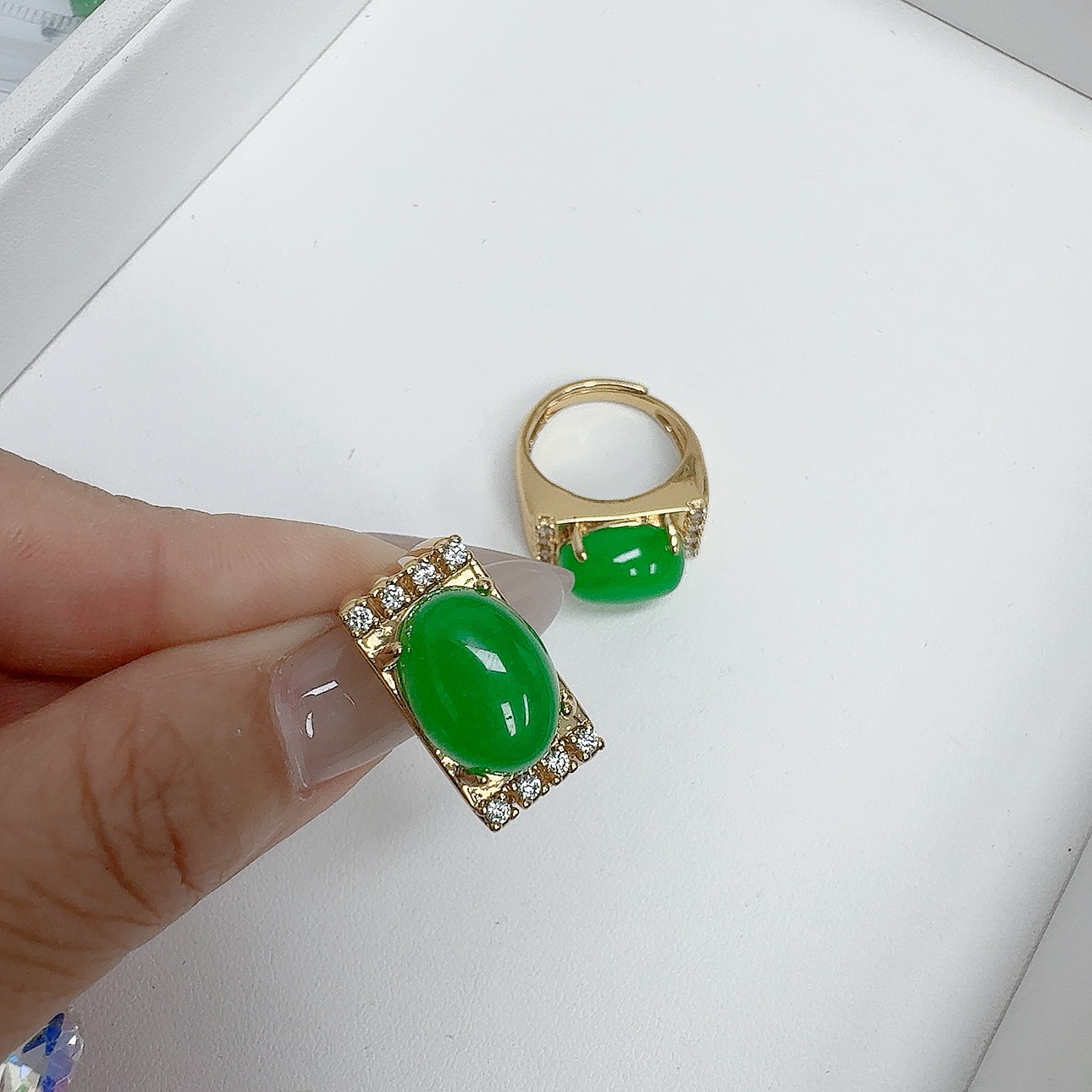 时尚马鞍蛋面戒指