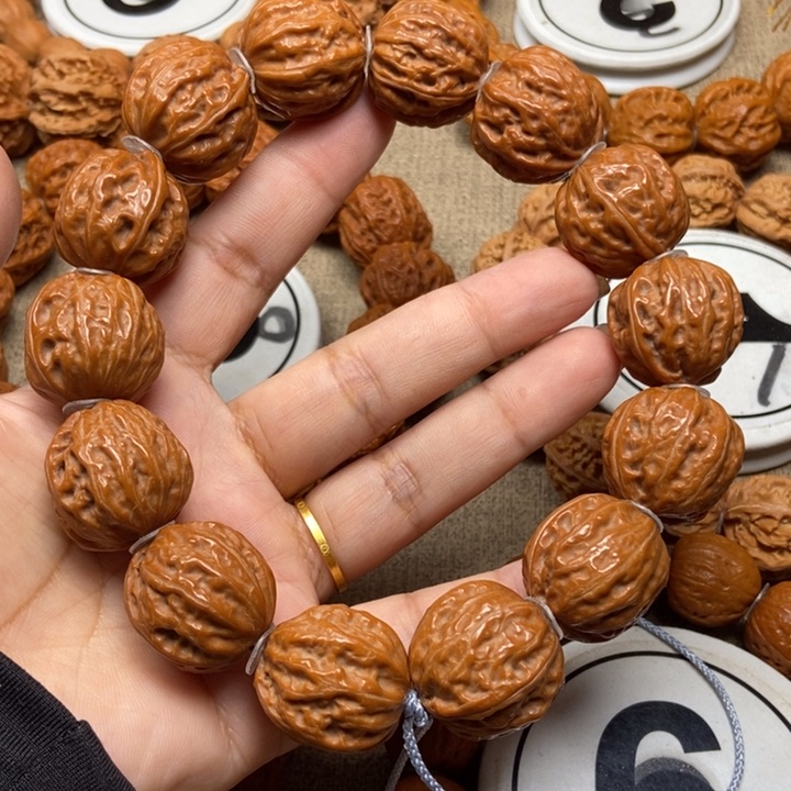 文玩核桃吊坠八棱手串