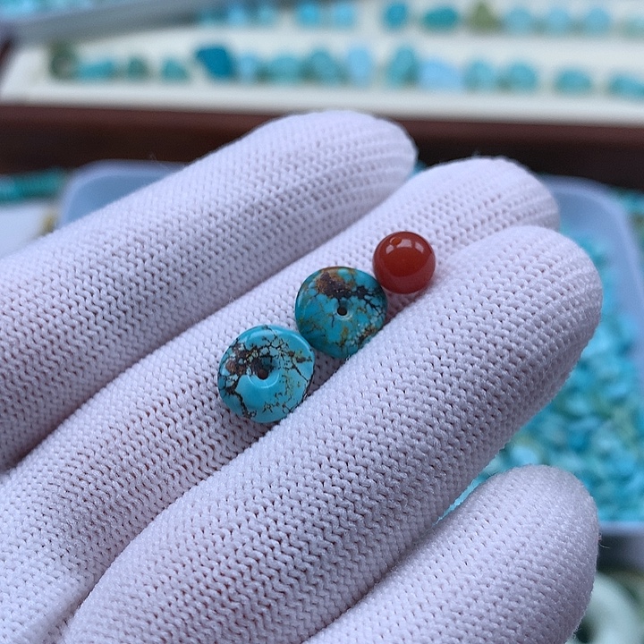 南红玛瑙未镶嵌珠宝奇石