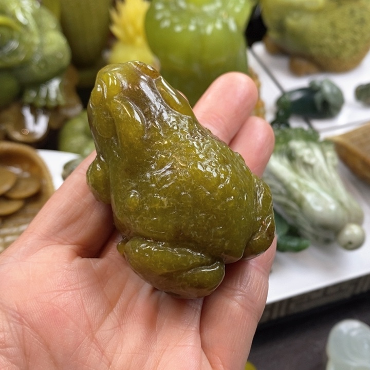 蛇纹石玉手把未镶嵌